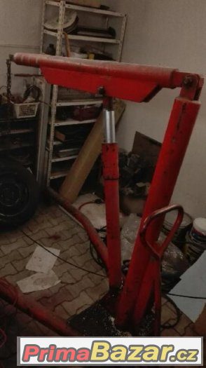 Hydraulický jeřáb (žirafa) – fotografie 1