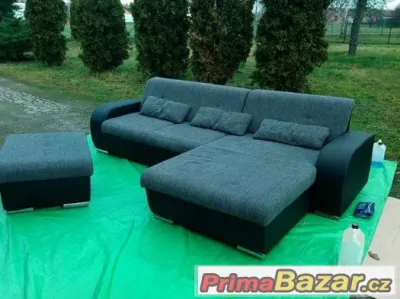 Prodám starší krásnou,rohovou,rozkládací sedačku s taburetem
