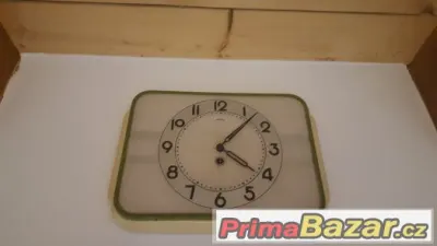 KOUPÍM nástěnné hodiny