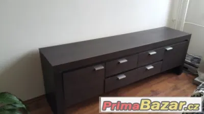 Prodám komodu, skříň