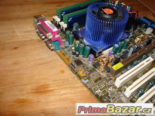Intel Pentium 4 Willamette (Socket 423) chladič – fotografie 2