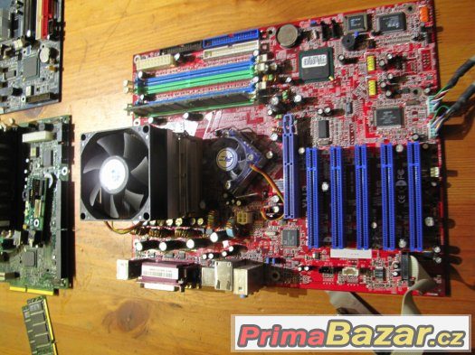 Základní Deska s Pentium 4 / AGP / Sata / Firewire – fotografie 3