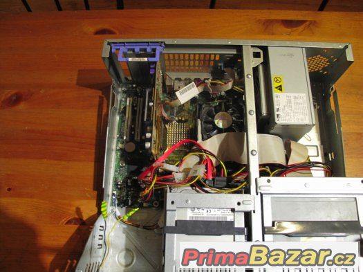 Pentium 4, 1 GB Ram, nVidia 128 MB, 80 GB Sata – fotografie 3