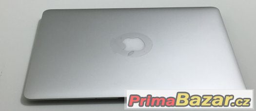 Macbook Air 13, rok 2015, 4GB RAM, 128GB SSD – fotografie 3