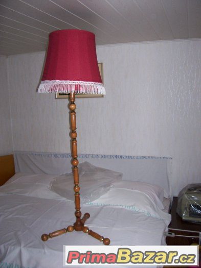 lampa  pěkná – fotografie 1