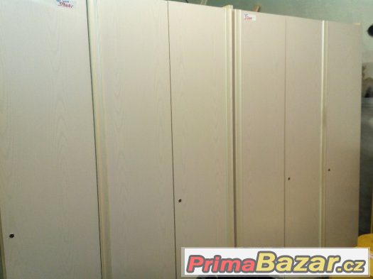 skříně dva kusy cena za kus cc150cm na 200cm – fotografie 2