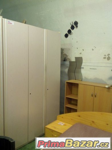 skříně dva kusy cena za kus cc150cm na 200cm – fotografie 4