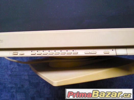 CRT monitor 21' Hitachi – fotografie 3