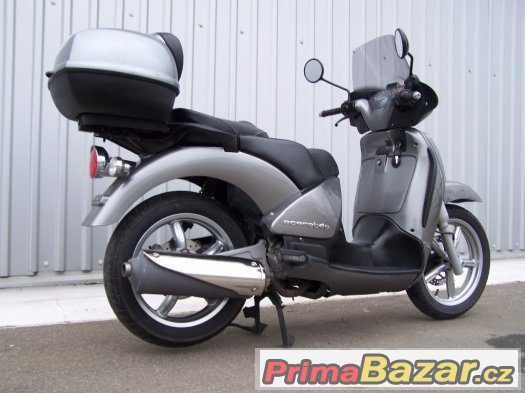 Aprilia Scarabeo 250 GT (2005) – fotografie 3