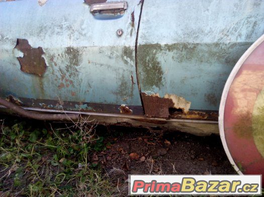 2x Peugeot 504 – fotografie 2