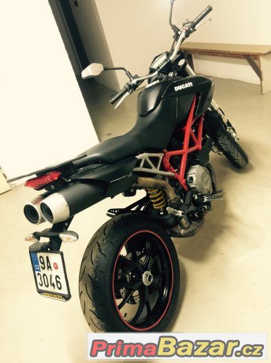 Ducati Hypermotard 796, 2011, carbon kapotáž, super stav – fotografie 4