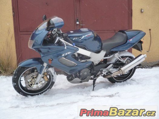 Honda VTR 1000 F FireStorm. r.v. 2001 – fotografie 1