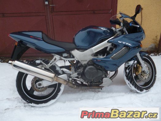 Honda VTR 1000 F FireStorm. r.v. 2001 – fotografie 2