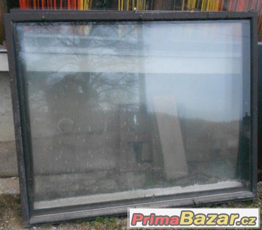 Prodám 2 dřevěné okna 168x141cm – fotografie 1