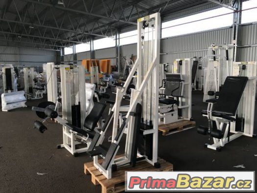 Posilovací stroj Technogym, Pulley Machine – fotografie 1