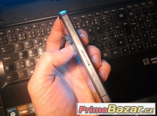 iPhone 4S 64GB černý – fotografie 3