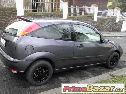 Ford Focus  1,6 16v - r. 2003 - AUTOMAT – fotografie 3