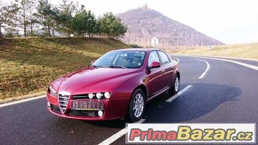 Alfa Romeo 159 - 136kW, tempomat, ALU, 1.majitel, serviska – fotografie 1