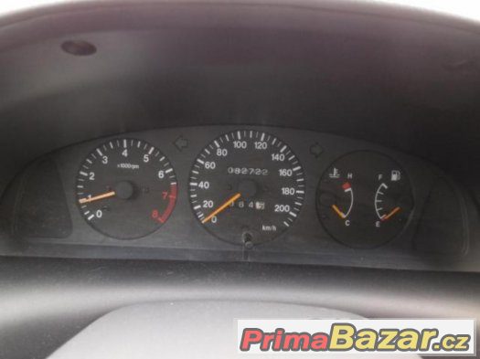 Suzuki Baleno 1.6i, klimatizace – fotografie 3