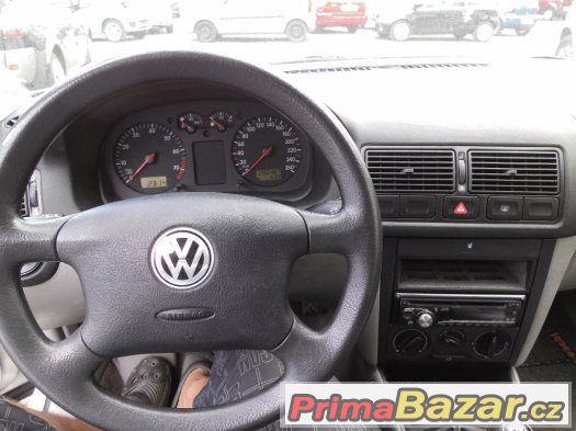 Volkswagen Golf 1.6i, alu – fotografie 3