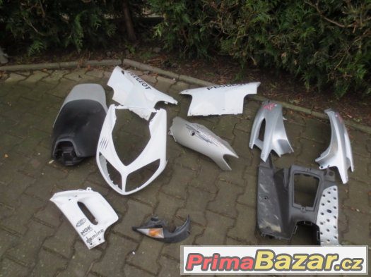 Plasty na Peugeot Speedfight II LEVNĚ uklízim garáž – fotografie 3