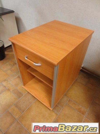 Box na kolečkách k psacímu stolu. – fotografie 1