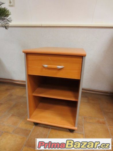 Box na kolečkách k psacímu stolu. – fotografie 5