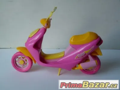 Skůtr pro panenku Barbie