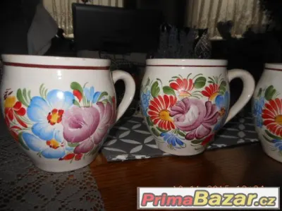 RUČNĚ MALOVANÉ HRNKY-STARÉ KRÁSNÉ+TALÍŘ STEJNÝ DESIGN ZDARMA