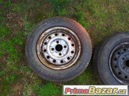 8) Ford, letní/zimní pneu s disky 175/70/13 – fotografie 2
