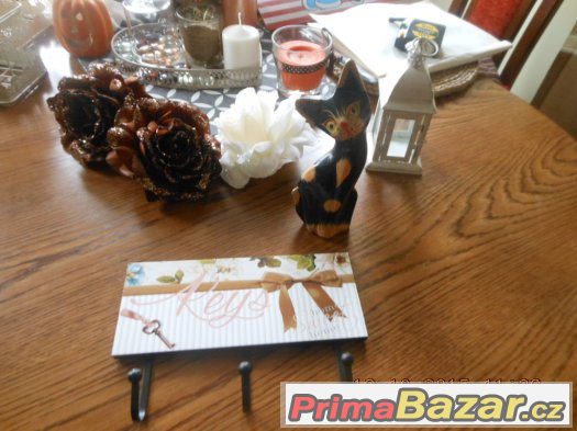 VĚŠÁK-HOME-SWEET HOME-KRÁSNÝ-NOVÝ+ DŘEVĚNÁ KOČKA – fotografie 3