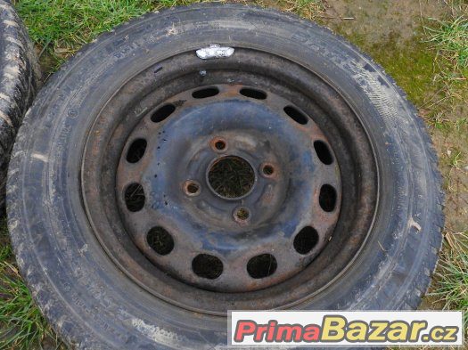 1) Ford, zimní pneu s disky 175/70/14 – fotografie 2