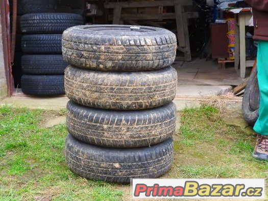 1) Ford, zimní pneu s disky 175/70/14 – fotografie 3