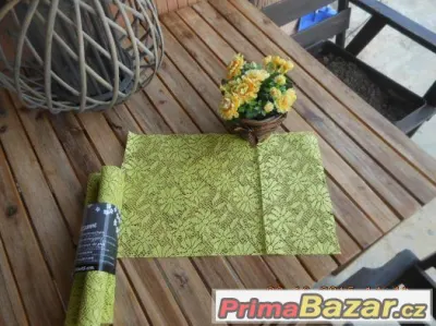 4x PROSTÍRÁNÍ KRAJKOVÉ S KYTIČKAMI- KRÁSNÉ ZELENÉ BARVY-NOVÉ