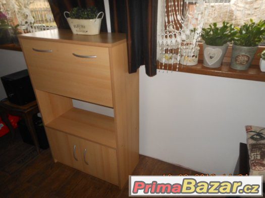 KOMODA SVĚTLE HNĚDÁ-PROSTORNÁ – fotografie 2