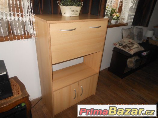 KOMODA SVĚTLE HNĚDÁ-PROSTORNÁ – fotografie 3