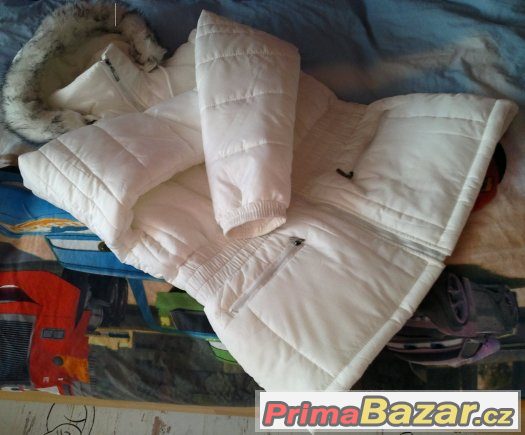 Bunda bílá s kapucou a "kožíškem" XXXL – fotografie 1