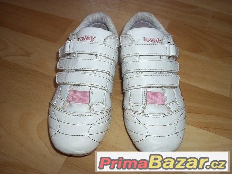 PĚKNÉ TENISKY WALKY – fotografie 3