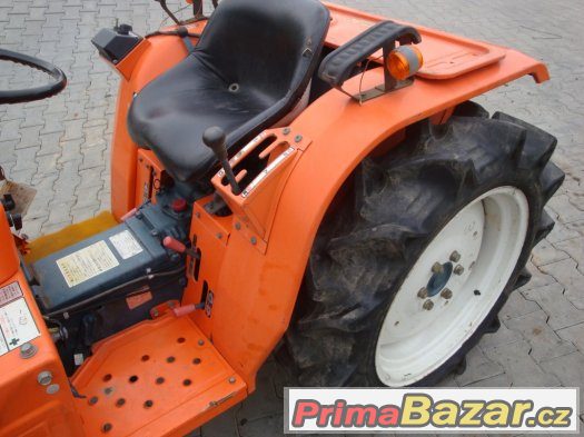 Malotraktor KUBOTA B1702M, 17 Hp, 4x4, tříválec – fotografie 2