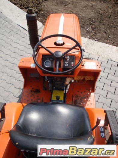 Traktor KUBOTA B1400 DT s výkonem 14 Hp , 4x4, tříválec – fotografie 3