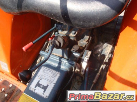 Traktor KUBOTA B1400 DT s výkonem 14 Hp , 4x4, tříválec – fotografie 5