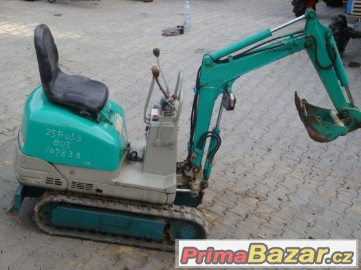 Pásový bagr, minirypadlo Yanmar B05, hmotnost 500 kg – fotografie 1
