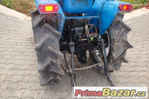 Japonský traktor ISEKI TU2100, 4x4, 21 Hp, tříválec – fotografie 5