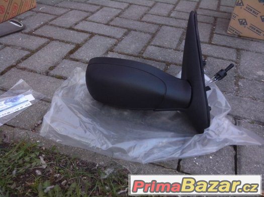 Zrcátko na Peugeota 306 – fotografie 2