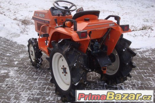 Malotraktor KUBOTA bulltra B1-15 s výkonem 15 Hp, 4x4 – fotografie 3