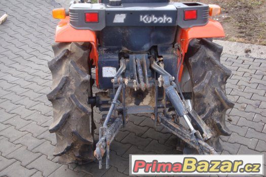 Malotraktor KUBOTA Aste A15, výkon 15 Hp, 4x4 tříválec – fotografie 4