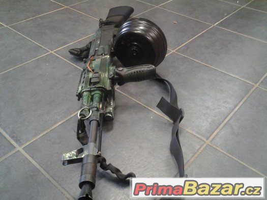 AK47 s bubnem – fotografie 2