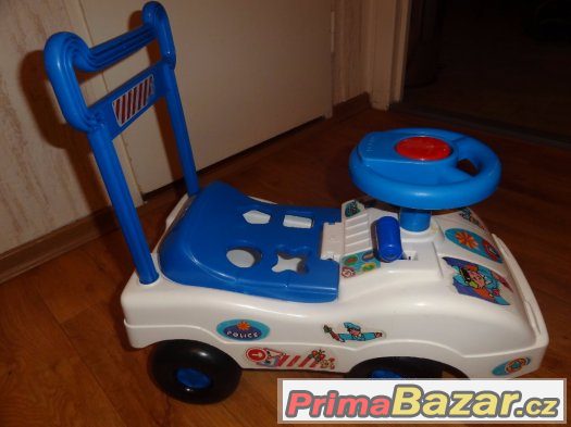 Odrážedlo policejní auto – fotografie 1