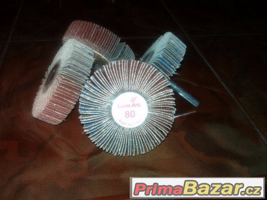 Sada 20 kusů brusných smirkových kotoučků zn.LUKAS – fotografie 1