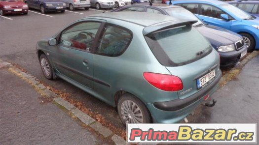 Peugeot 206 1,1i 44kW – fotografie 3